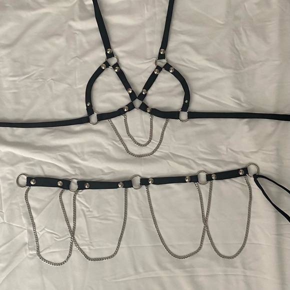 Two piece set - Picture 7 of 7